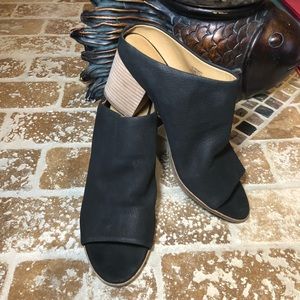 Lucky Brand NWOT Organza Round Toe Leather  Clogs